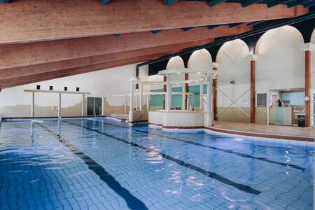 The indoor pool of Roompot Holiday Park Kijkduin