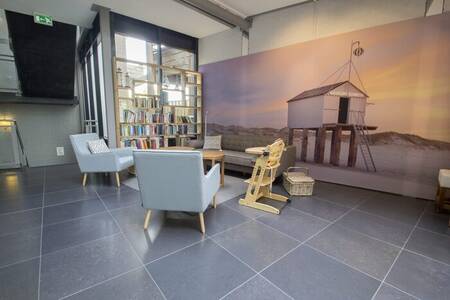 The attractive lounge is the meeting point in Résidence Terschelling Wellness Waddenresort