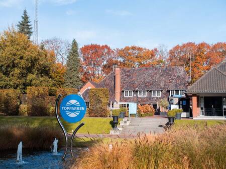 Main building of holiday park Topparken Landgoed de Scheleberg