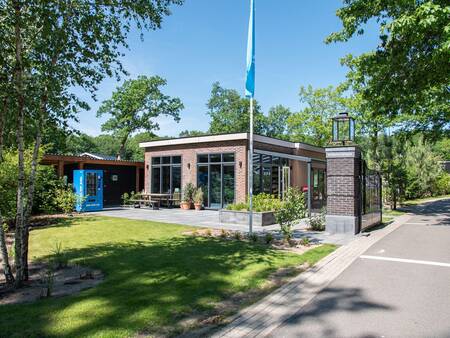 The entrance gate of holiday park Topparken Recreatiepark Beekbergen